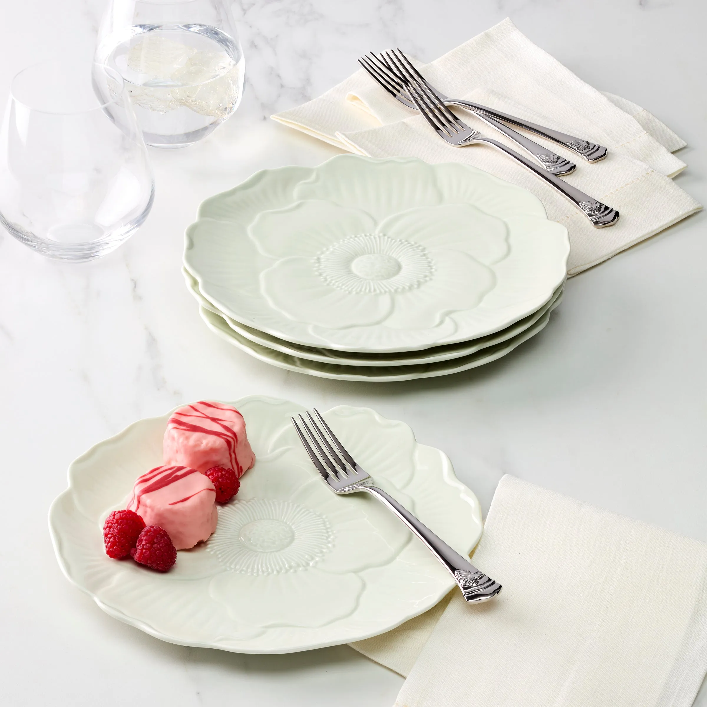 Butterfly Meadow Floral S/4 Accent Plates - Green