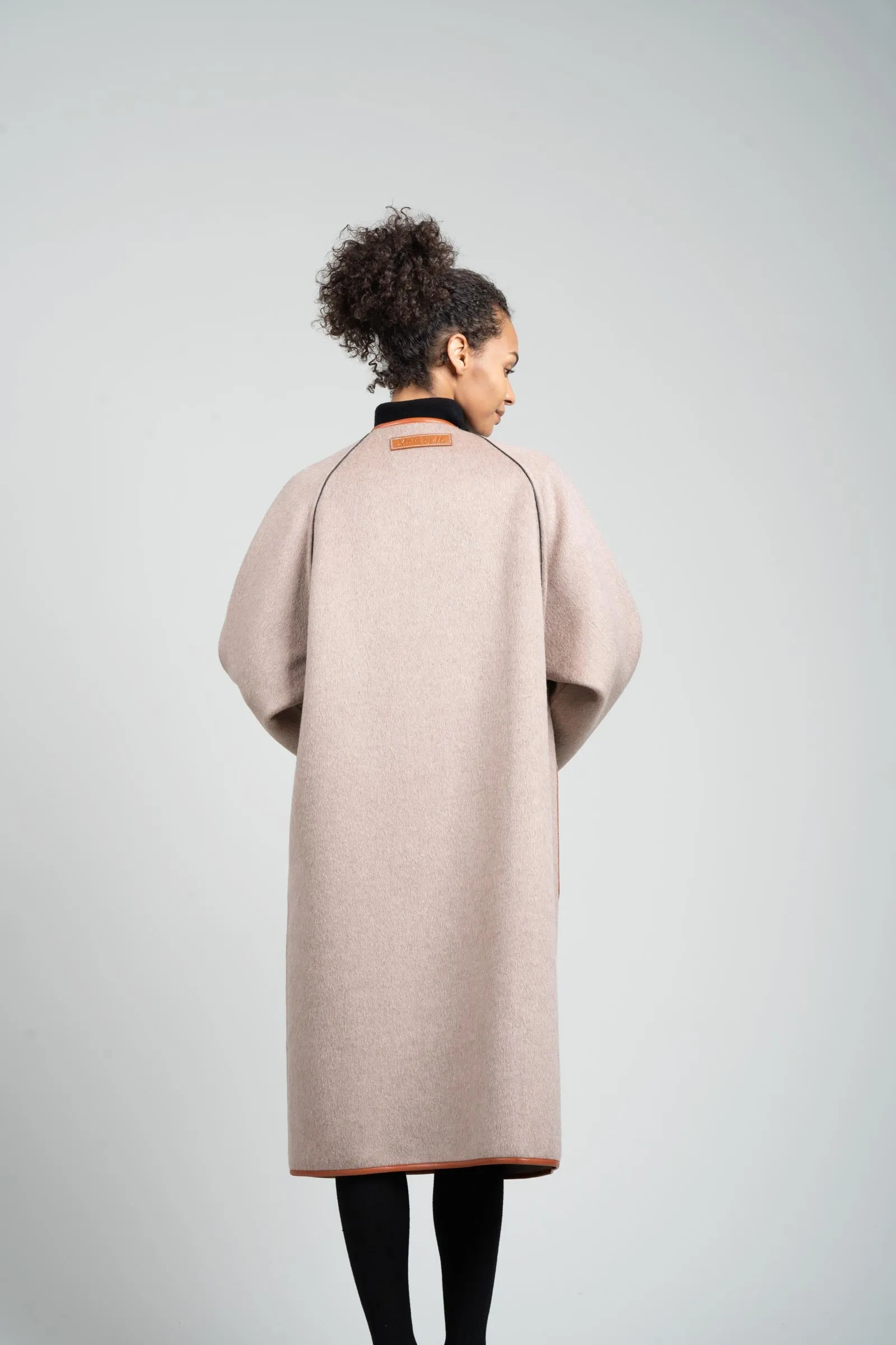 JL066A Vegan Leather-trimmed Coat in Cashmere