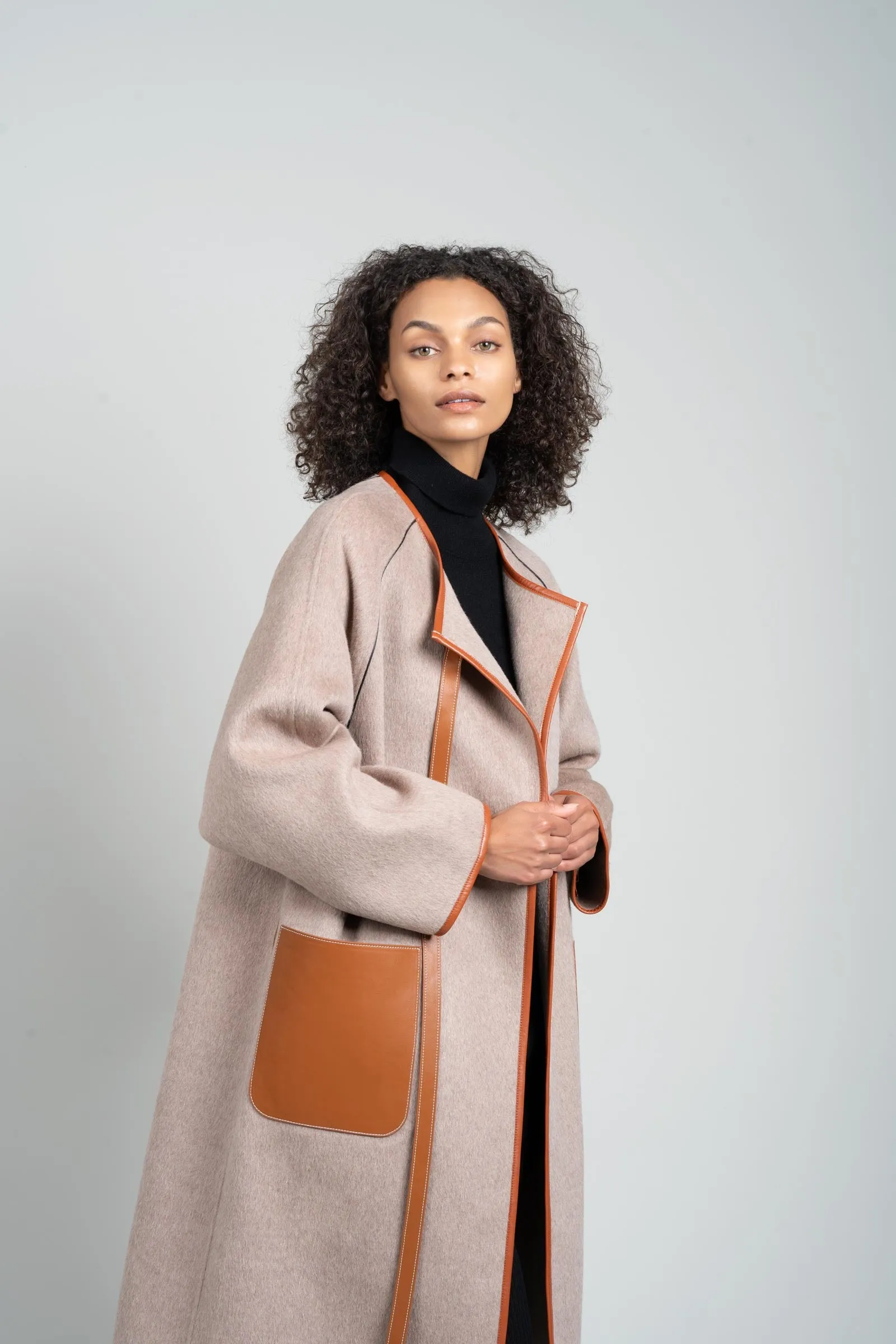 JL066A Vegan Leather-trimmed Coat in Cashmere