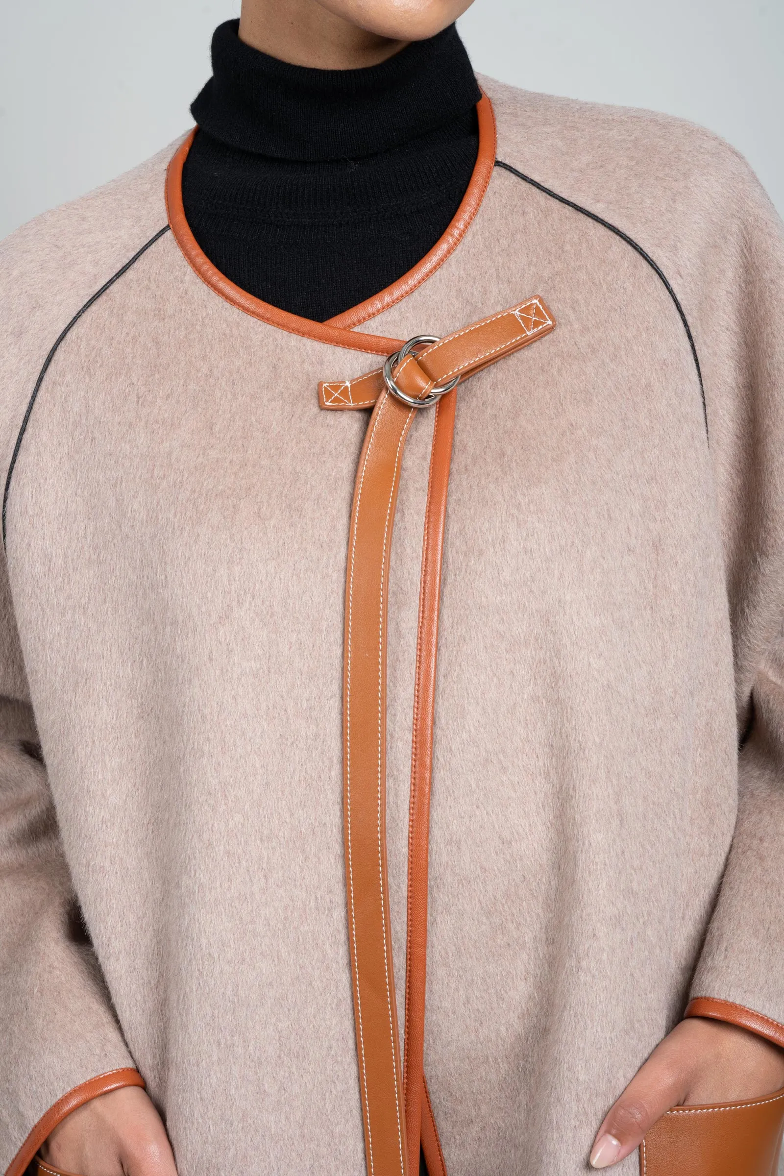 JL066A Vegan Leather-trimmed Coat in Cashmere