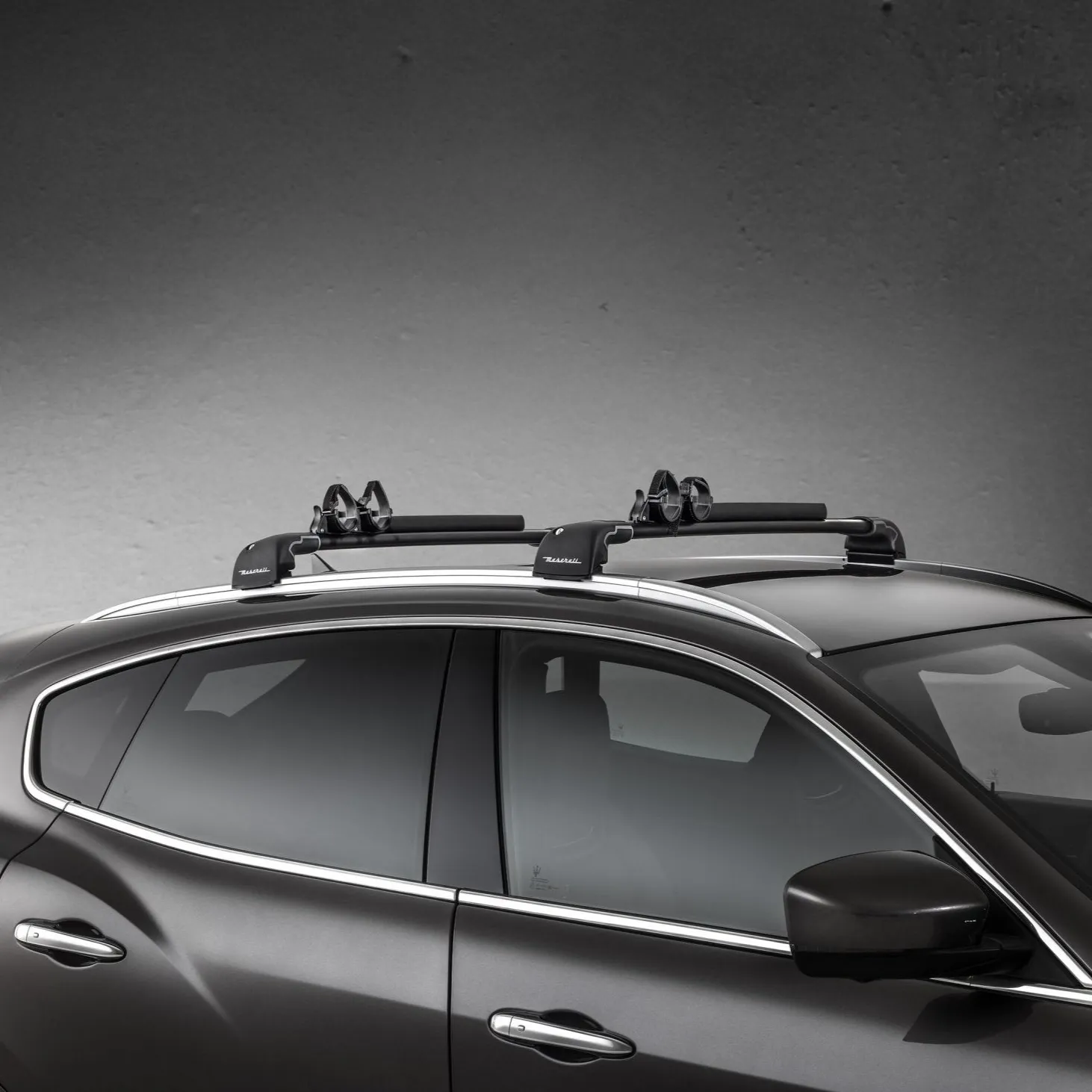Maserati Levante Surfboard & Windsurfer Carrier