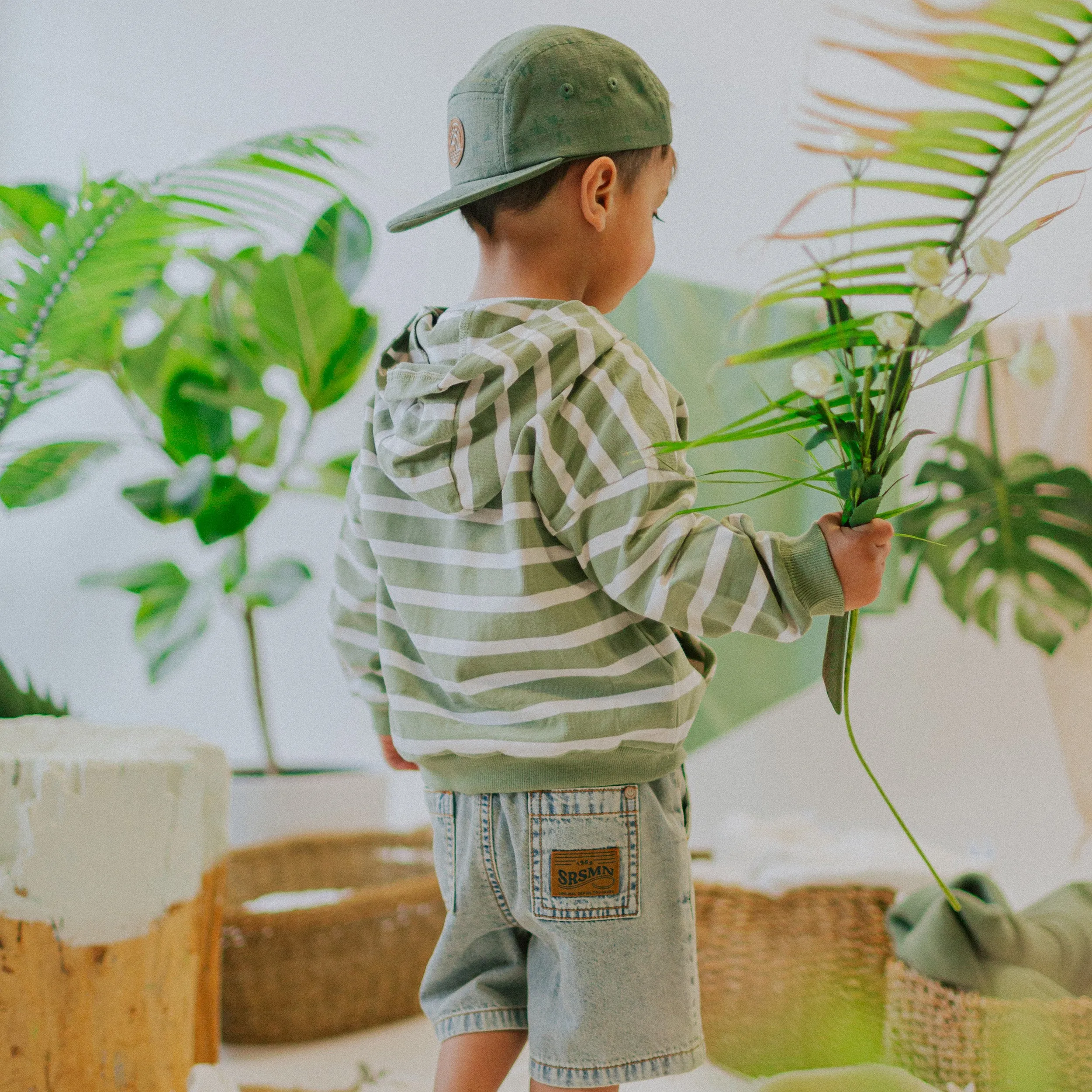 Short en denim de coupe relax, bébé || Denim short in relaxed fit, baby