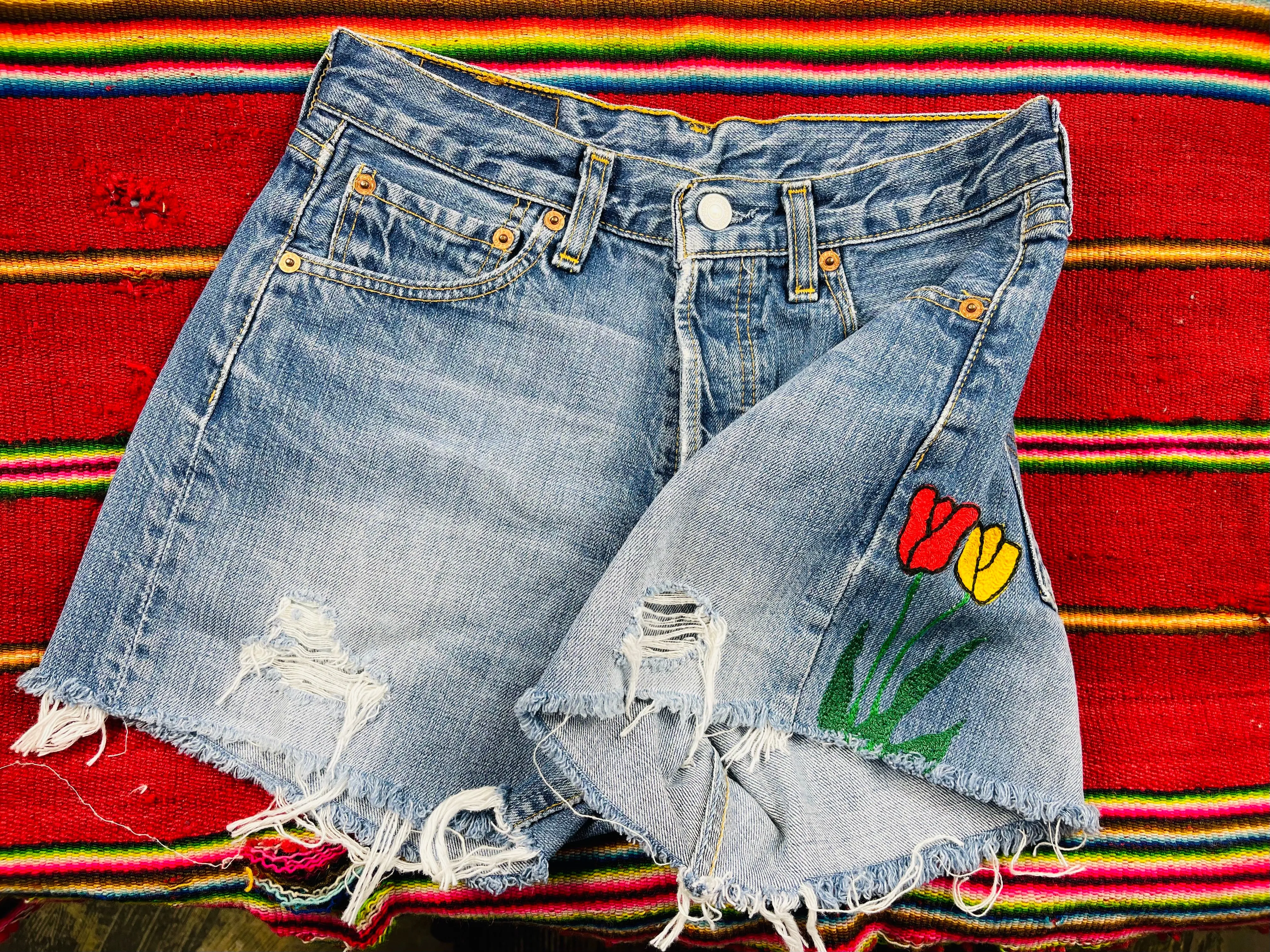 Vintage Levi's 501 Chain Stitch Flower Cutoff Shorts (JYJ0524-243)