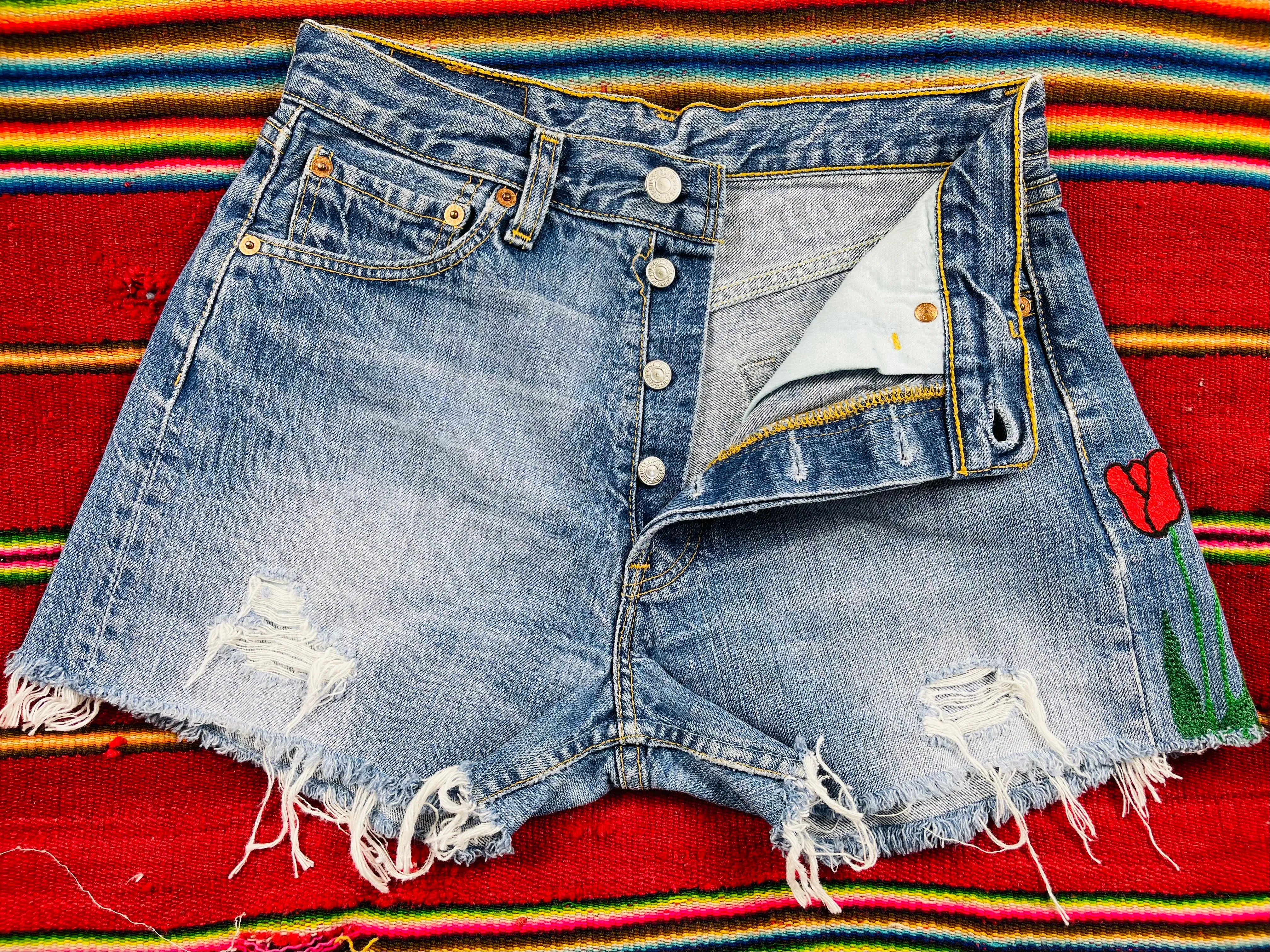Vintage Levi's 501 Chain Stitch Flower Cutoff Shorts (JYJ0524-243)